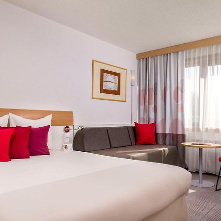 Novotel Warszawa Airport Esterno foto