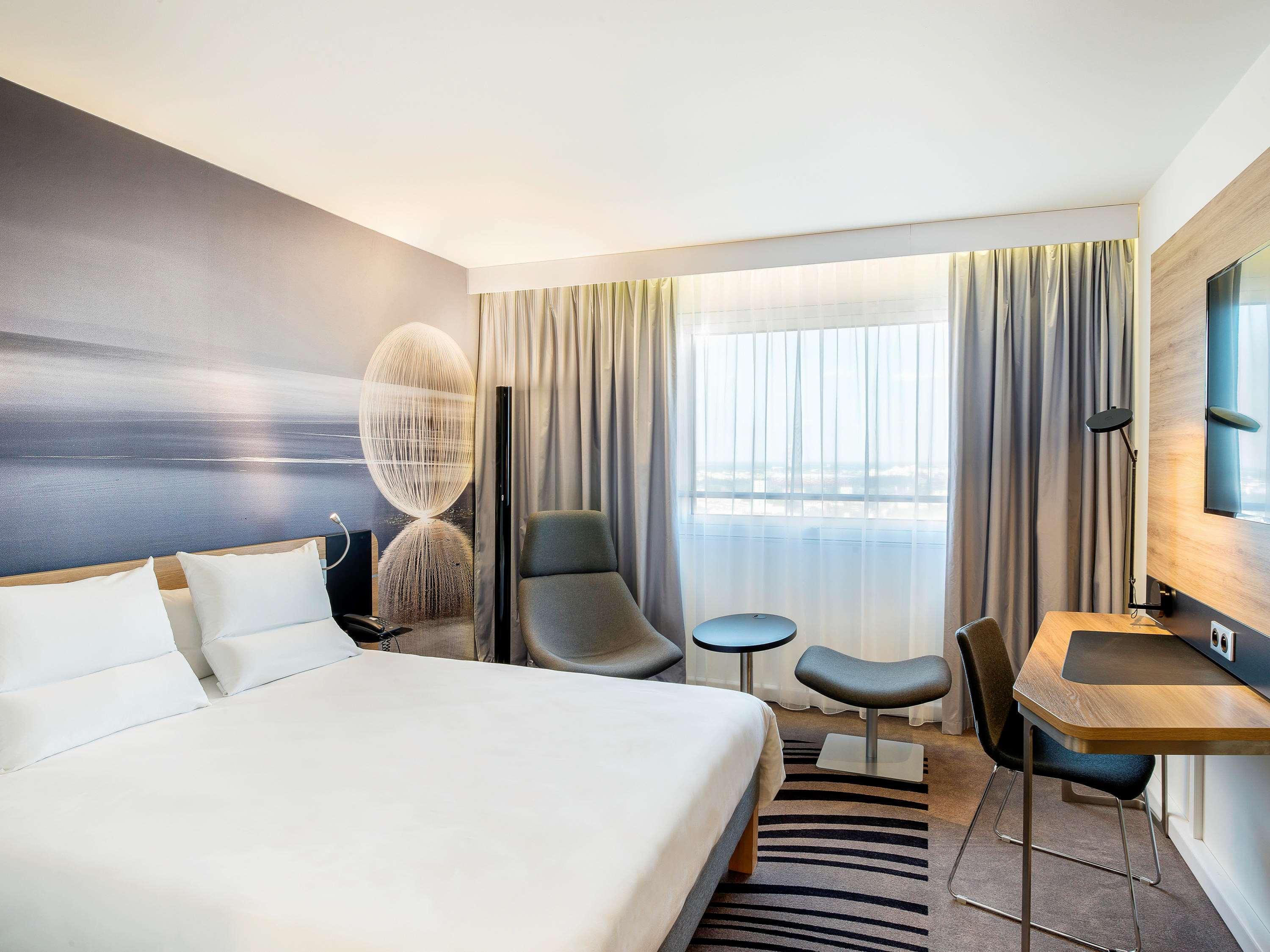 Novotel Warszawa Airport Esterno foto