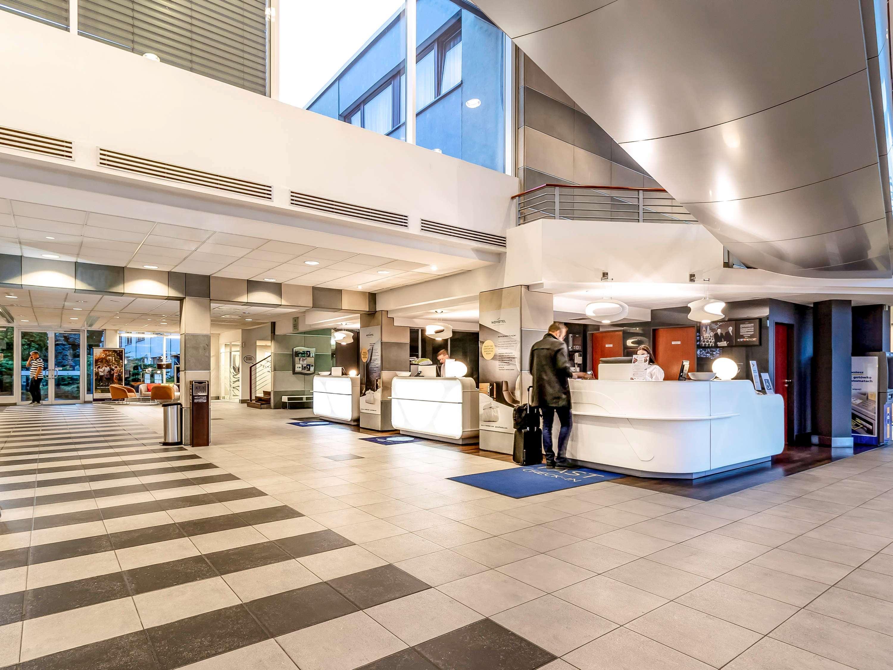 Novotel Warszawa Airport Esterno foto