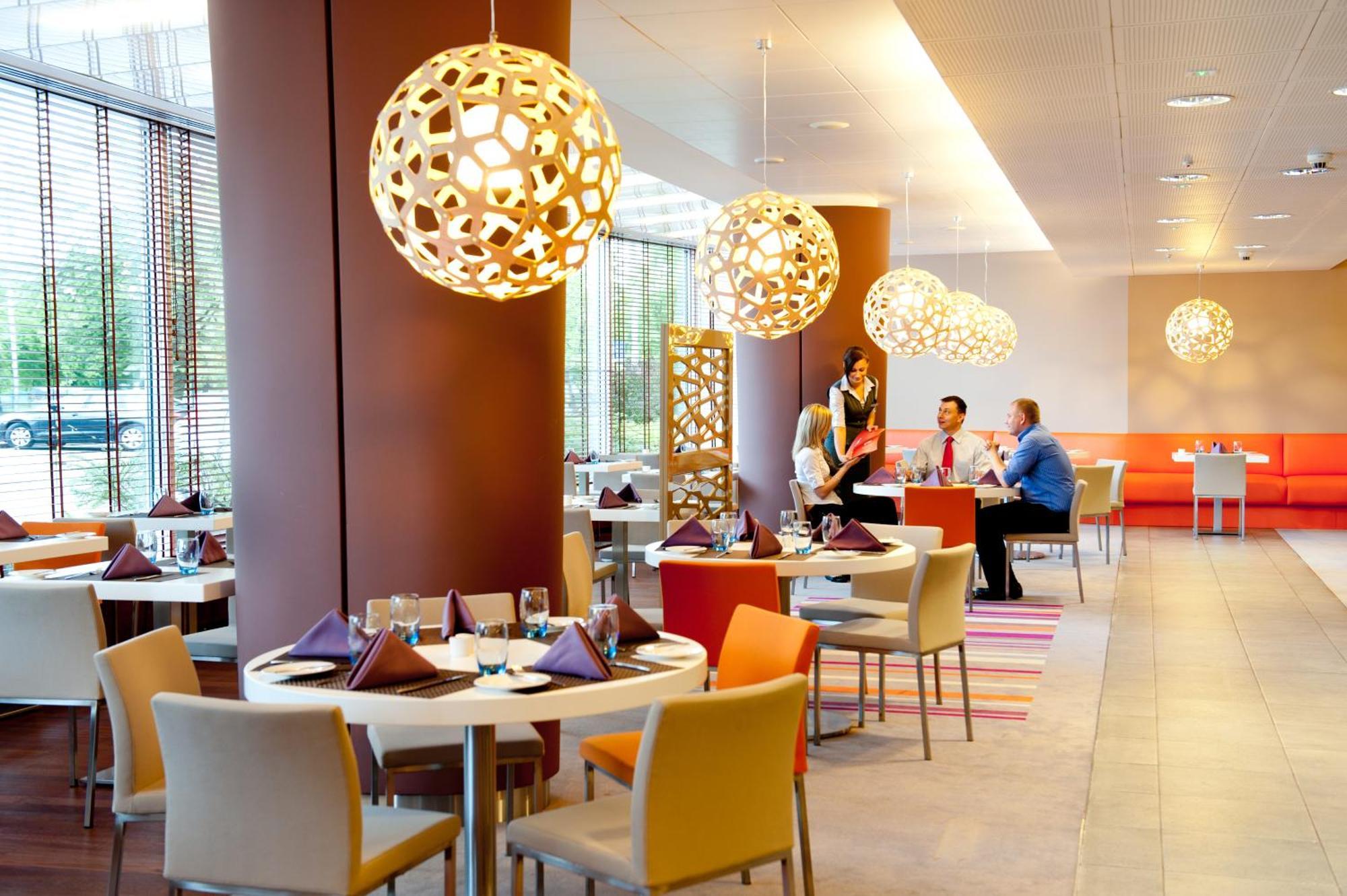 Novotel Warszawa Airport Esterno foto