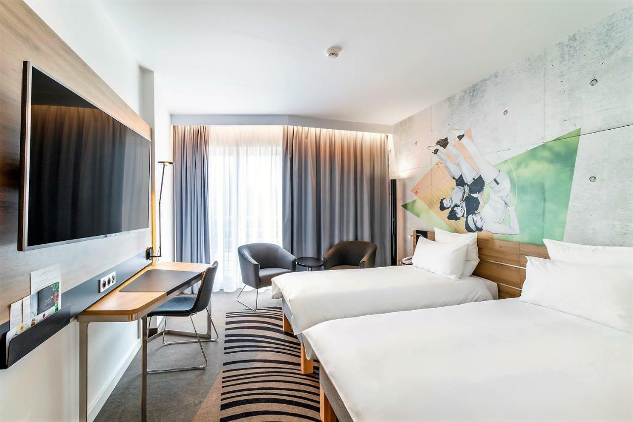 Novotel Warszawa Airport Esterno foto